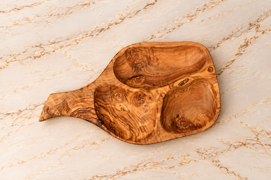 Serving tray with 3 compartments