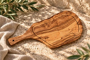 Steak board with handle and juice groove